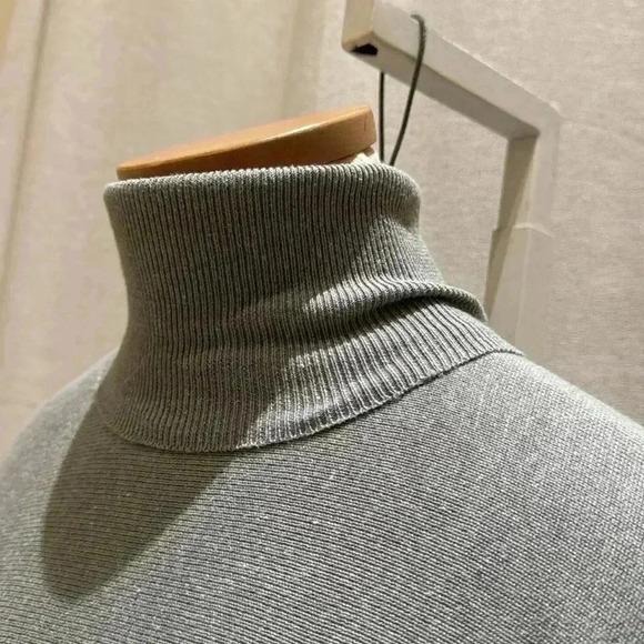 turtleneck with tie sides - Picture 3 of 5